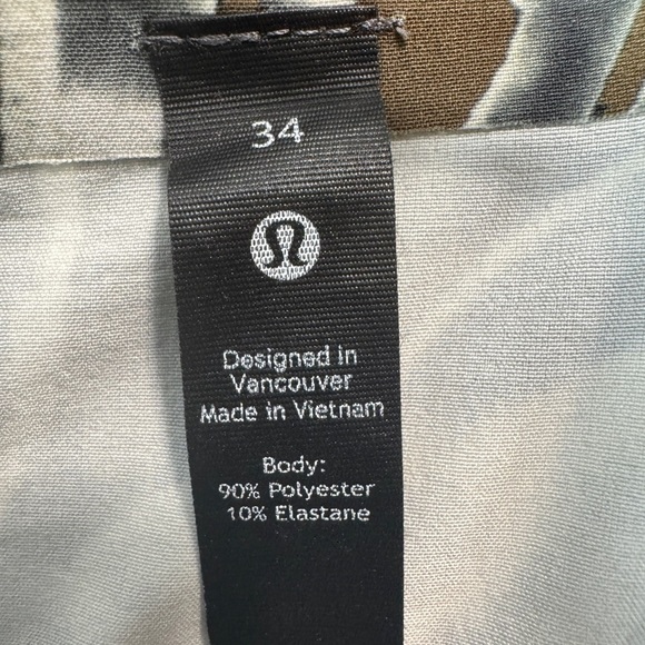 Lululemon Current State Board Short 9" Sz 34 - Picture 9 of 12